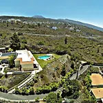 Modern Eingerichtete Leon Mit Terrasse By Interhome Lejlighed Guía de Isora