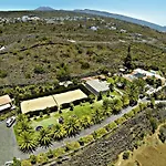 Modern Eingerichtete Leon Mit Terrasse By Interhome * Guía de Isora