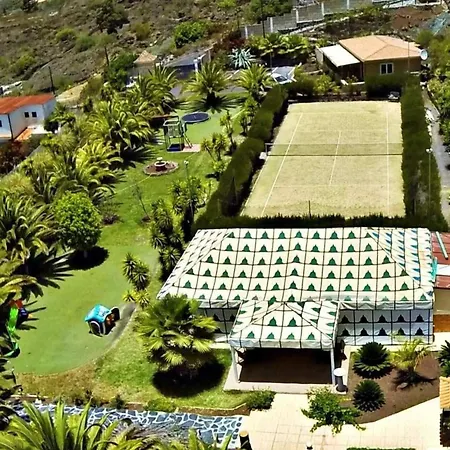 Apartmán Modern Eingerichtete Leon Mit Terrasse By Interhome *