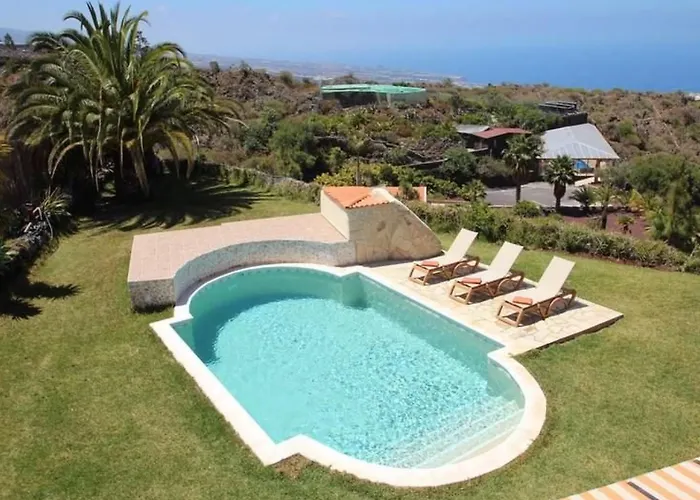 Modern Eingerichtete Leon Mit Terrasse By Interhome Appartamento *