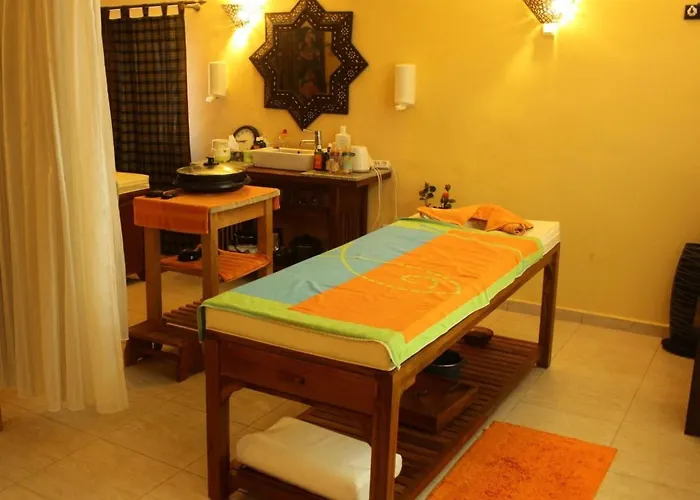 Modern Eingerichtete Leon Mit Terrasse By Interhome