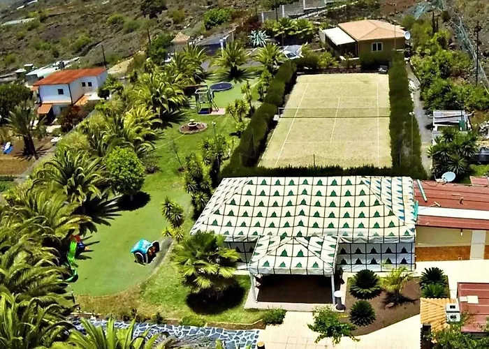 Appartamento Modern Eingerichtete Leon Mit Terrasse By Interhome *