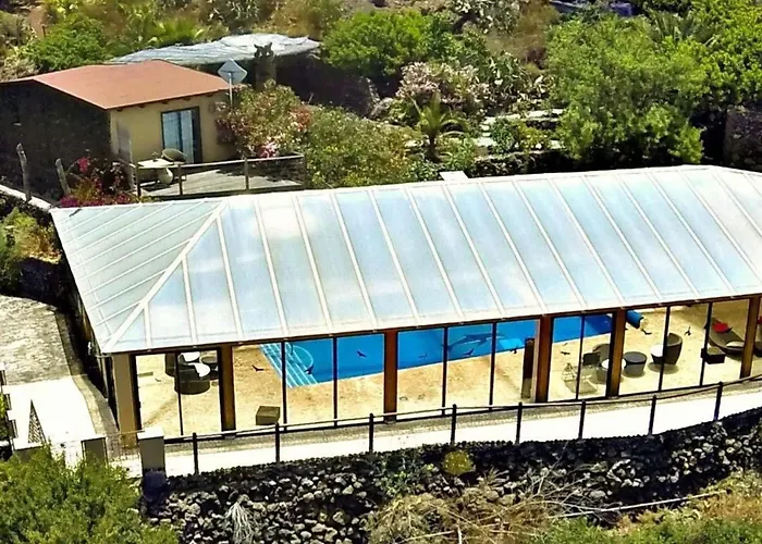 Appartamento Modern Eingerichtete Leon Mit Terrasse By Interhome *