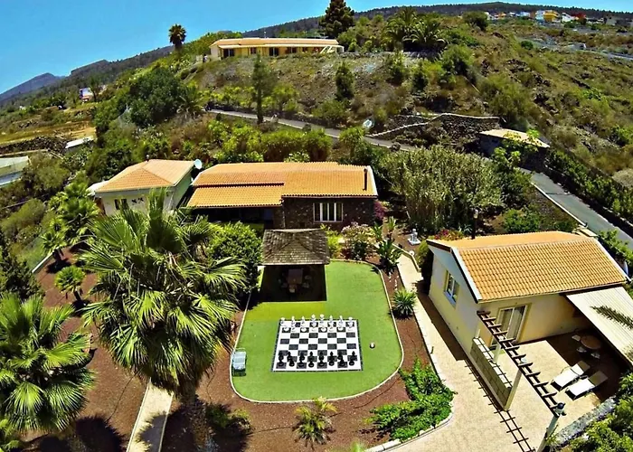 Appartamento Modern Eingerichtete Leon Mit Terrasse By Interhome *