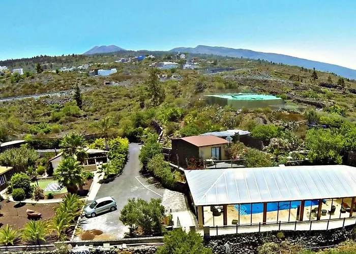 Modern Eingerichtete Leon Mit Terrasse By Interhome Apartamento